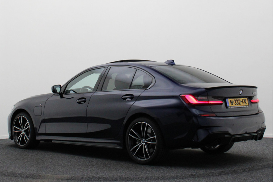 BMW 3-serie 320e Business Edition Plus M Sport Laser LED, Leer, Schuif-/kanteldak, Apple Carplay, Trekhaak elektr., 19"