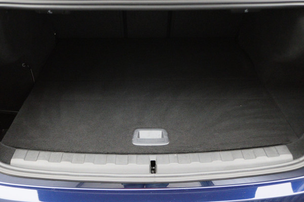 BMW 3-serie 320e Business Edition Plus M Sport Laser LED, Leer, Schuif-/kanteldak, Apple Carplay, Trekhaak elektr., 19"