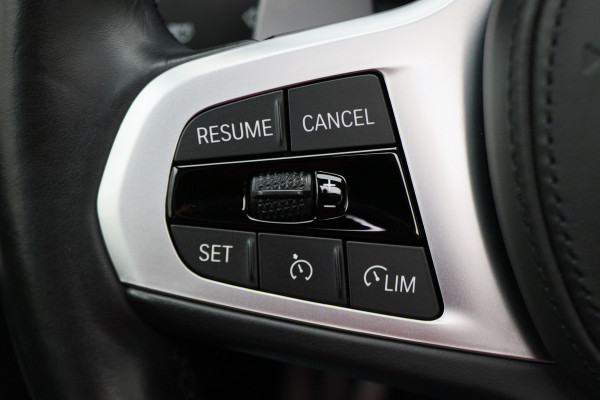 BMW 3-serie 320e Business Edition Plus M Sport Laser LED, Leer, Schuif-/kanteldak, Apple Carplay, Trekhaak elektr., 19"