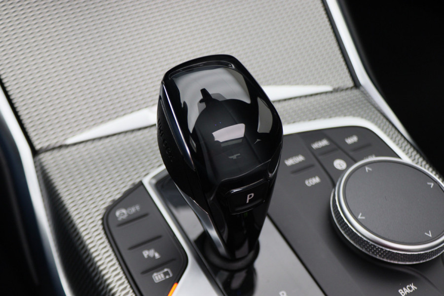 BMW 3-serie 320e Business Edition Plus M Sport Laser LED, Leer, Schuif-/kanteldak, Apple Carplay, Trekhaak elektr., 19"