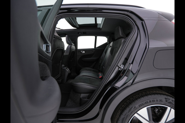 Volvo XC40 Recharge P8 AWD R-Design [ 3-Fase-11kW ] {SoH-90%} (INCL-BTW) Aut. *HEATPUMP | PANO | LEATHER-ALCANTARA | ADAPTIVE-CRUISE | DIGI-COCKPIT | FULL-LED | CAMERA | NAVI-FULLMAP | ECC | PDC | KEYLESS | HEATED-SPORTSEATS | TOWBAR | 19''ALU*
