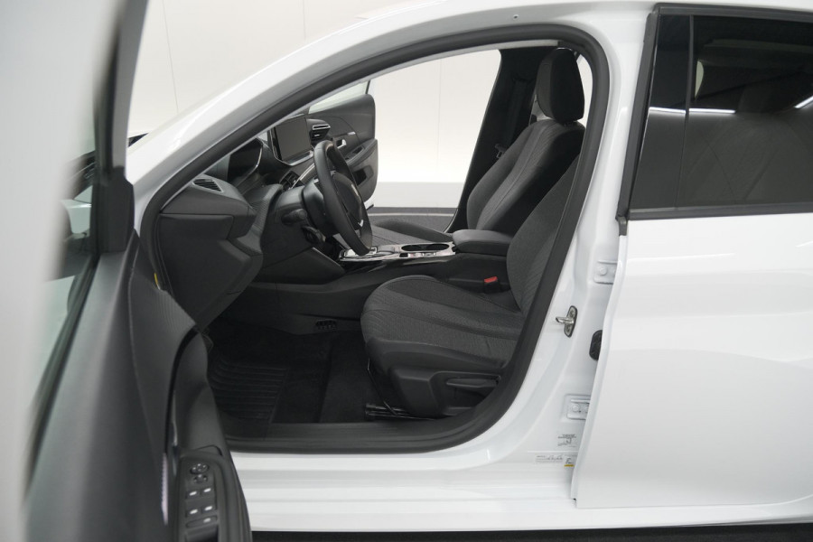 Peugeot e-208 EV Allure 50 kWh | 11 KW Laadfunctie | Apple Carplay | Parkeersensoren
