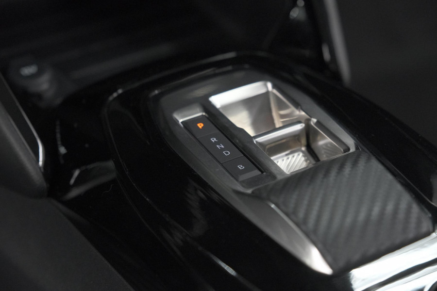 Peugeot e-208 EV Allure 50 kWh | 11 KW Laadfunctie | Apple Carplay | Parkeersensoren