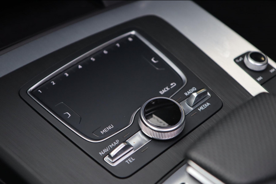 Audi Q5 45 TFSI 3x S-Line QUATTRO / PANODAK / VIRTUAL / KEYLESS / CAMERA / STOELVERW / DEALER SERVICE!