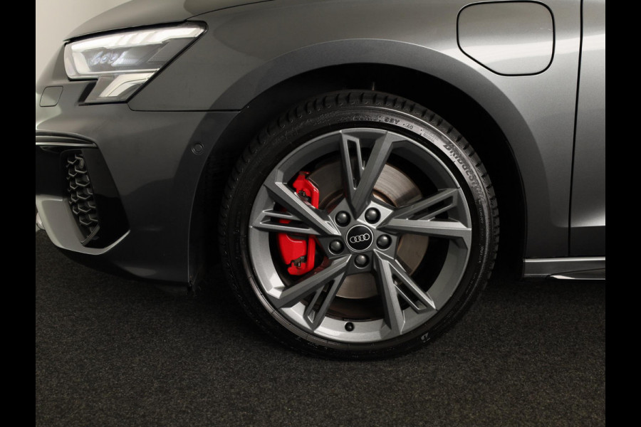 Audi A3 Sportback 45 TFSI e S edition Competition 245pk | SOH 93% | Ambient Lighting | Afgevlakt stuur | Audi soundsystem | Parkeerhulp V+A