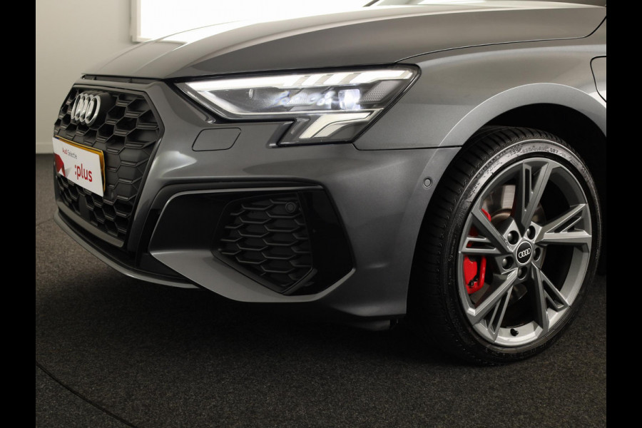 Audi A3 Sportback 45 TFSI e S edition Competition 245pk | SOH 93% | Ambient Lighting | Afgevlakt stuur | Audi soundsystem | Parkeerhulp V+A