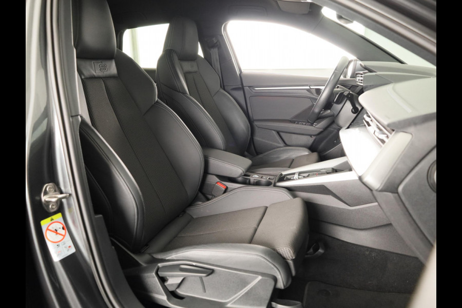 Audi A3 Sportback 45 TFSI e S edition Competition 245pk | SOH 93% | Ambient Lighting | Afgevlakt stuur | Audi soundsystem | Parkeerhulp V+A