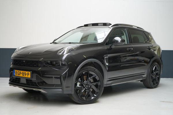 Lynk & Co 01 1.5 | Zwart optiek | Panoramadak | Navigatie | Memory | Apple CarPlay