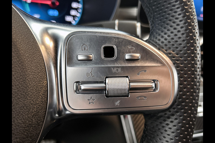 Mercedes-Benz GLC 300 e 4MATIC Premium Plus | AMG-LIne Interieur | AMG-Line Exterieur | Achteruitrijcamera | Multispaaks velgen | Nightpakket | Sfeerverlichting | Trekhaak | 24 Maanden Mercedes-Benz Certified Garantie