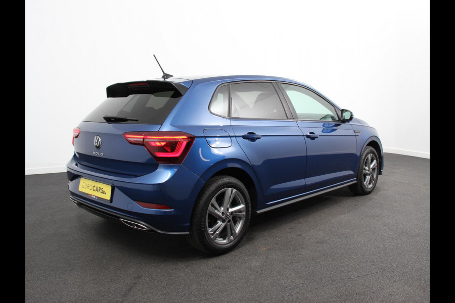 Volkswagen Polo 1.0 TSI R-Line Automaat Camera Parkeer sensoren Adaptive Cruise control Climate Control Extra getint glas Lichtmetalen velgen Stoelverwarming Navigatie Apple Carplay/Android Auto