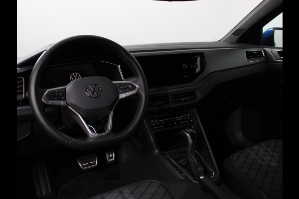 Volkswagen Polo 1.0 TSI R-Line Automaat Camera Parkeer sensoren Adaptive Cruise control Climate Control Extra getint glas Lichtmetalen velgen Stoelverwarming Navigatie Apple Carplay/Android Auto