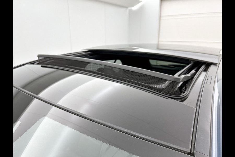 Mercedes-Benz A-Klasse 250 e Business Solution AMG Limited 24 Maanden Mercedes-Benz Certified Garantie. | AMG- Line interieur | AMG-Line Exterieur | Achteruitrijcamera | Panoram schuifkanteldak | Night Pakket | Trekhaak | Navigatie |  Sfeerverlichting |