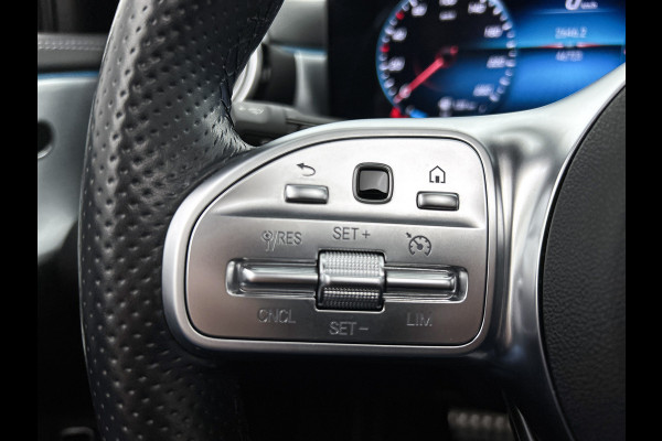Mercedes-Benz A-Klasse 250 e Business Solution AMG Limited 24 Maanden Mercedes-Benz Certified Garantie. | AMG- Line interieur | AMG-Line Exterieur | Achteruitrijcamera | Panoram schuifkanteldak | Night Pakket | Trekhaak | Navigatie |  Sfeerverlichting |