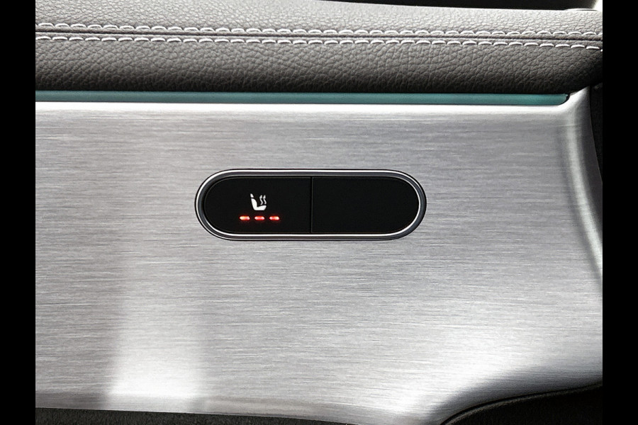 Mercedes-Benz A-Klasse 250 e Business Solution AMG Limited 24 Maanden Mercedes-Benz Certified Garantie. | AMG- Line interieur | AMG-Line Exterieur | Achteruitrijcamera | Panoram schuifkanteldak | Night Pakket | Trekhaak | Navigatie |  Sfeerverlichting |