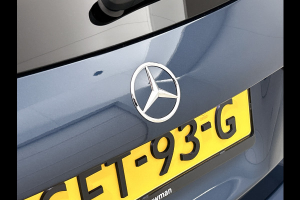 Mercedes-Benz A-Klasse 250 e Business Solution AMG Limited 24 Maanden Mercedes-Benz Certified Garantie. | AMG- Line interieur | AMG-Line Exterieur | Achteruitrijcamera | Panoram schuifkanteldak | Night Pakket | Trekhaak | Navigatie |  Sfeerverlichting |
