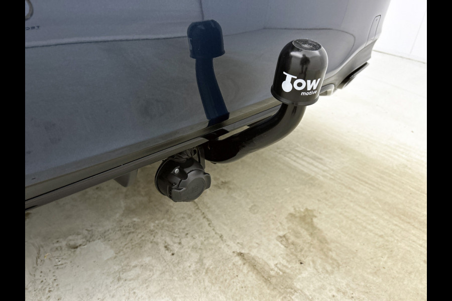 Mercedes-Benz A-Klasse 250 e Business Solution AMG Limited 24 Maanden Mercedes-Benz Certified Garantie. | AMG- Line interieur | AMG-Line Exterieur | Achteruitrijcamera | Panoram schuifkanteldak | Night Pakket | Trekhaak | Navigatie |  Sfeerverlichting |