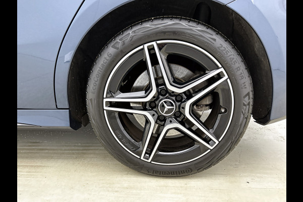 Mercedes-Benz A-Klasse 250 e Business Solution AMG Limited 24 Maanden Mercedes-Benz Certified Garantie. | AMG- Line interieur | AMG-Line Exterieur | Achteruitrijcamera | Panoram schuifkanteldak | Night Pakket | Trekhaak | Navigatie |  Sfeerverlichting |