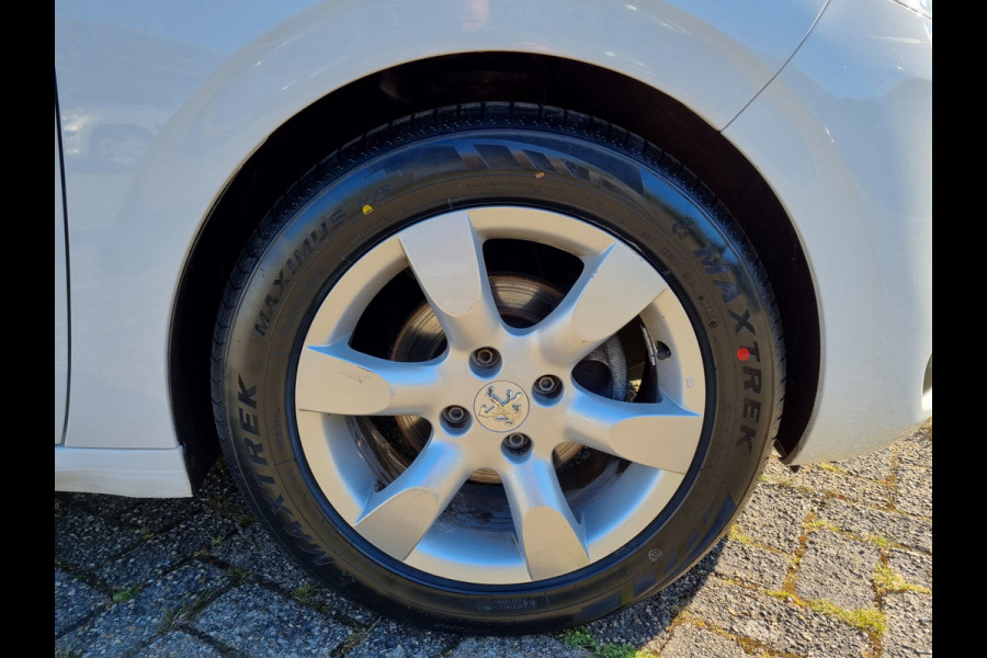 Peugeot 208 1.2 PureTech Active ✅CARPLAY ✅RIJKLAAR! ✅GARANTIE
