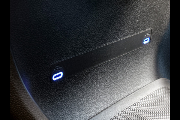 Mercedes-Benz Glb 250+ Business Solution AMG 85.5 kWh | Premium Plus | Nightpakket | Vast panoramadak | Head-up display | 	Burmester® 3D sound system | URBAN GUARD | MULTIBEAM LED | Warmtepomp | MBUX Superscreen | Adaptieve cruisecontrol |