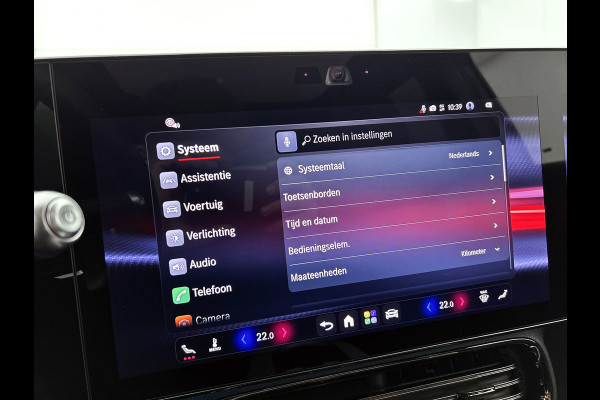 Mercedes-Benz Glb 250+ Business Solution AMG 85.5 kWh | Premium Plus | Nightpakket | Vast panoramadak | Head-up display | 	Burmester® 3D sound system | URBAN GUARD | MULTIBEAM LED | Warmtepomp | MBUX Superscreen | Adaptieve cruisecontrol |