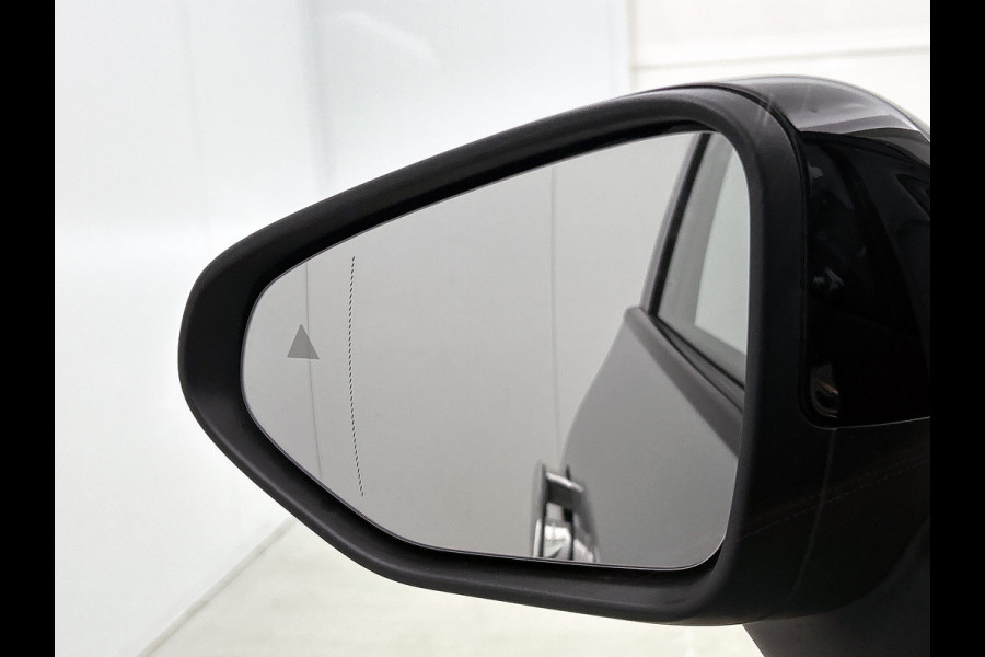 Mercedes-Benz Glb 250+ Business Solution AMG 85.5 kWh | Premium Plus | Nightpakket | Vast panoramadak | Head-up display | 	Burmester® 3D sound system | URBAN GUARD | MULTIBEAM LED | Warmtepomp | MBUX Superscreen | Adaptieve cruisecontrol |