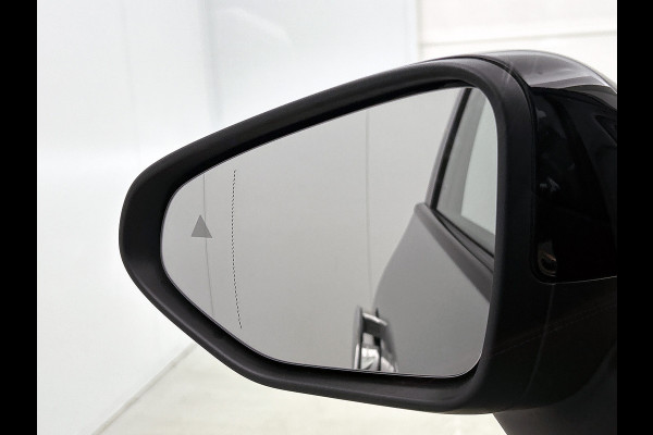 Mercedes-Benz Glb 250+ Business Solution AMG 85.5 kWh | Premium Plus | Nightpakket | Vast panoramadak | Head-up display | 	Burmester® 3D sound system | URBAN GUARD | MULTIBEAM LED | Warmtepomp | MBUX Superscreen | Adaptieve cruisecontrol |