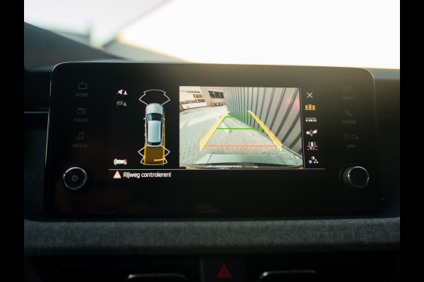 Škoda Kamiq 1.0 TSI Business Edition | Camera | Elk. A-klep | Keyless | Prijs Rijklaar!!