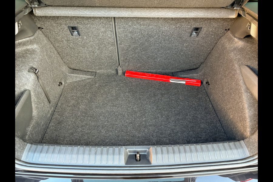 Škoda Kamiq 1.0 TSI Business Edition | Camera | Elk. A-klep | Keyless | Prijs Rijklaar!!