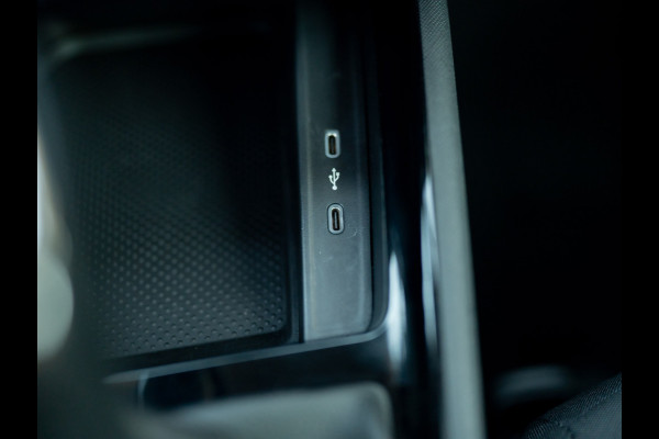 Škoda Kamiq 1.0 TSI Business Edition | Camera | Elk. A-klep | Keyless | Prijs Rijklaar!!