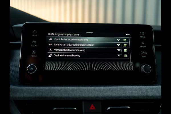 Škoda Kamiq 1.0 TSI Business Edition | Camera | Elk. A-klep | Keyless | Prijs Rijklaar!!