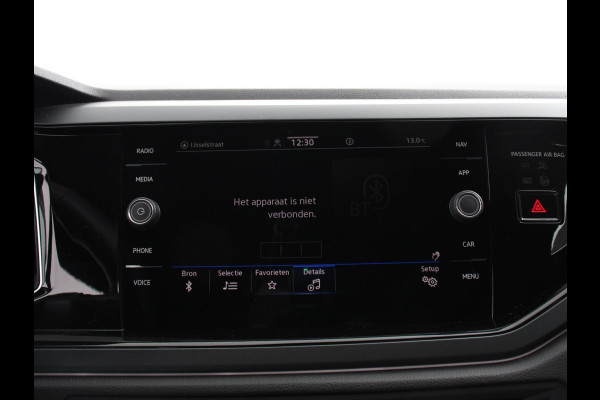 Volkswagen Polo 1.0 TSI R-Line Automaat Camera Digitale Cockpit Parkeer sensoren Adaptive Cruise control Climate Control Lichtmetalen velgen Stoelverwarming Navigatie Apple Carplay/Android Auto
