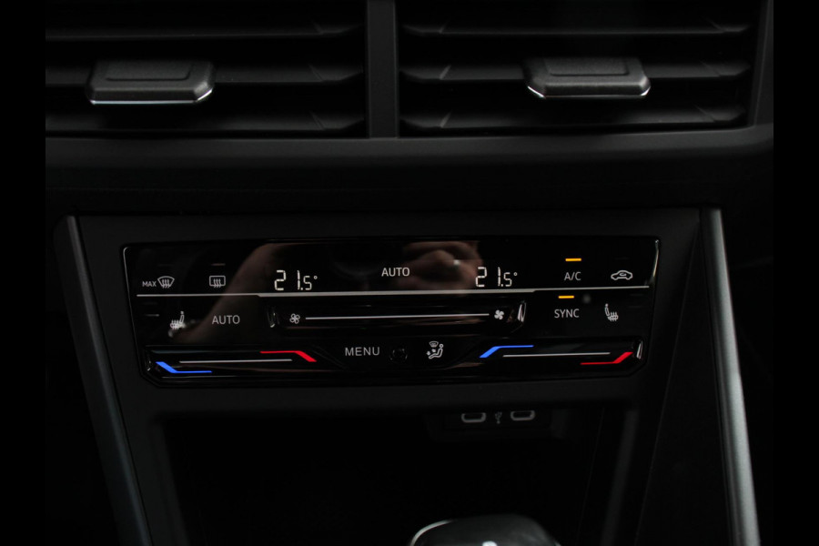 Volkswagen Polo 1.0 TSI R-Line Automaat Camera Digitale Cockpit Parkeer sensoren Adaptive Cruise control Climate Control Lichtmetalen velgen Stoelverwarming Navigatie Apple Carplay/Android Auto