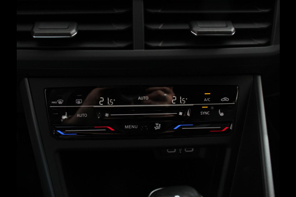 Volkswagen Polo 1.0 TSI R-Line Automaat Camera Digitale Cockpit Parkeer sensoren Adaptive Cruise control Climate Control Lichtmetalen velgen Stoelverwarming Navigatie Apple Carplay/Android Auto