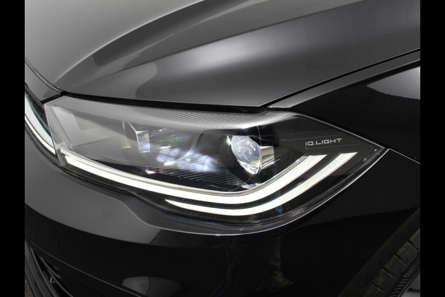 Volkswagen Polo 1.0 TSI R-Line Automaat Camera Digitale Cockpit Parkeer sensoren Adaptive Cruise control Climate Control Lichtmetalen velgen Stoelverwarming Navigatie Apple Carplay/Android Auto