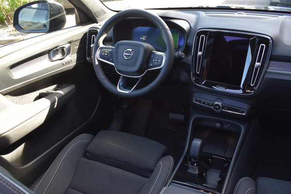 Volvo EX40 Extended Range 252PK Ultra Europa 82 kWh | NIEUW | 20'' | 360 Camera | H&K |