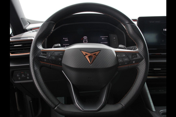CUPRA Formentor 1.5 TSI High Automaat Apple carplay / Android Auto Keyless Entry Keyless Start Adaptive Cruise Control Stoelverwarming Stuurverwarming Half Leder