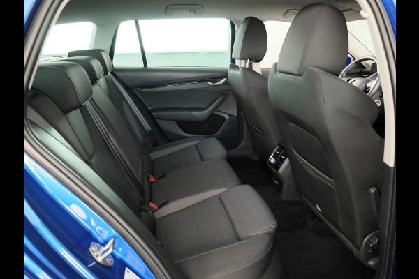 Škoda Octavia Combi 1.5 TSI Business Edition Plus 115pk | Navigatie | 18 inch Lichtmetalen velgen | Parkeercamera |  Verlengde garantie |