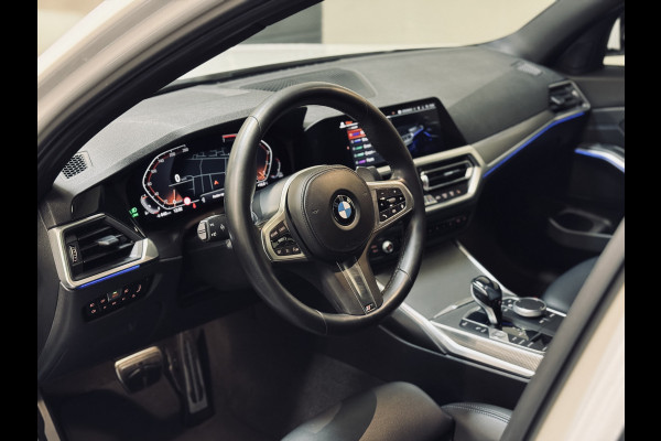 BMW 3-serie 330i M-Sport | M-Performance | 19" | Carbon