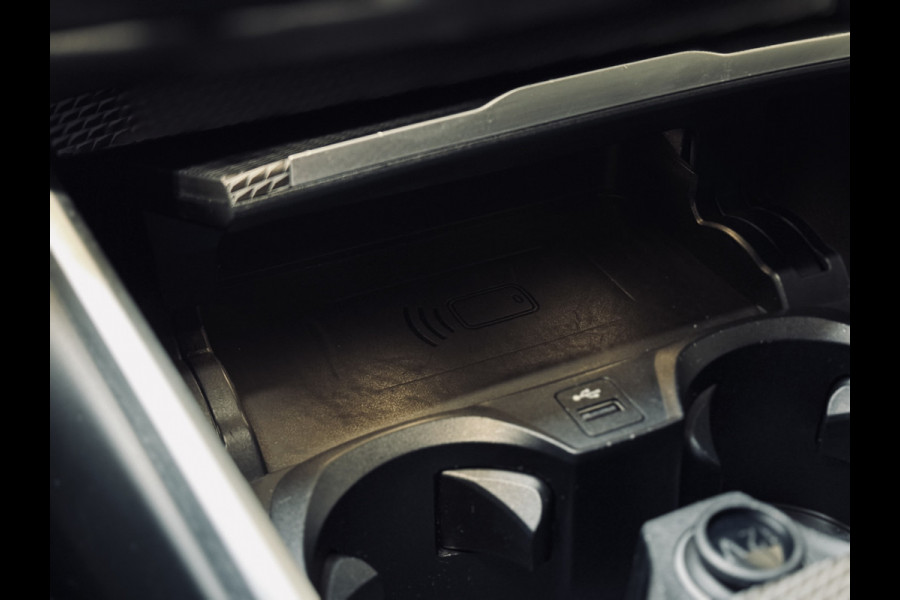 BMW 3-serie 330i M-Sport | M-Performance | 19" | Carbon