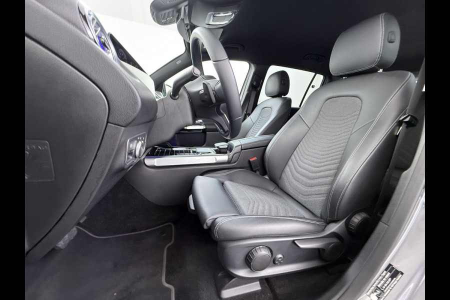Mercedes-Benz EQB 250+ 7 Persoons SOH 99% 74kWh Camera Apple Carplay Android Auto Navi Ecc Cruise Control Business Edition Elek.Achterklep Stoelverwarming Privacy Glas Lmv Led Isofix DAB Advanced pakket Rijstrooksensor 1e Eigenaar Dealeronderhouden Origineel Nederlandse Auto