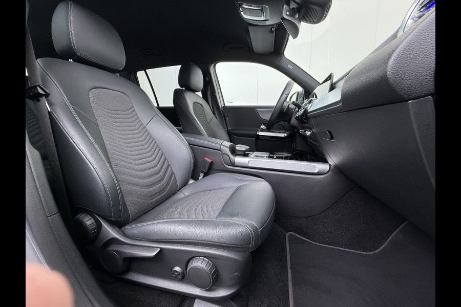 Mercedes-Benz EQB 250+ 7 Persoons SOH 99% 74kWh Camera Apple Carplay Android Auto Navi Ecc Cruise Control Business Edition Elek.Achterklep Stoelverwarming Privacy Glas Lmv Led Isofix DAB Advanced pakket Rijstrooksensor 1e Eigenaar Dealeronderhouden Origineel Nederlandse Auto