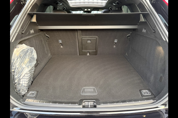 Volvo XC60 2.0 T6 Plug-in hybrid AWD Plus Black Edition | Harman/ Kardon | 360 Camera | Blind Spot | Panodak | Trekhaak wegkl. | Prijs Rijklaar!!