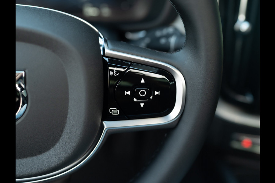 Volvo XC60 2.0 T6 Plug-in hybrid AWD Plus Black Edition | Harman/ Kardon | 360 Camera | Blind Spot | Panodak | Trekhaak wegkl. | Prijs Rijklaar!!