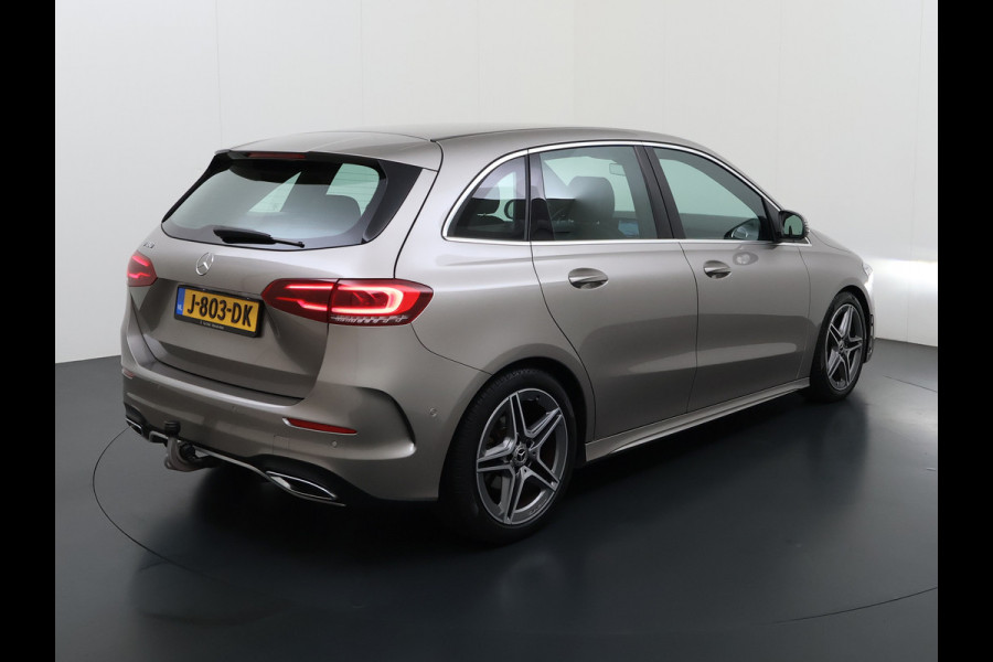 Mercedes-Benz B-Klasse 180 AMG line | Trekhaak Camera