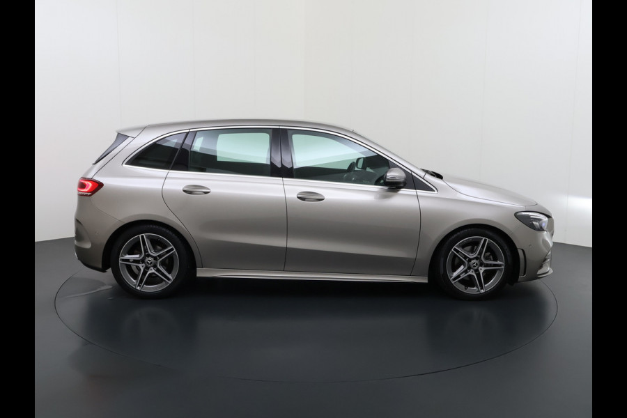 Mercedes-Benz B-Klasse 180 AMG line | Trekhaak Camera