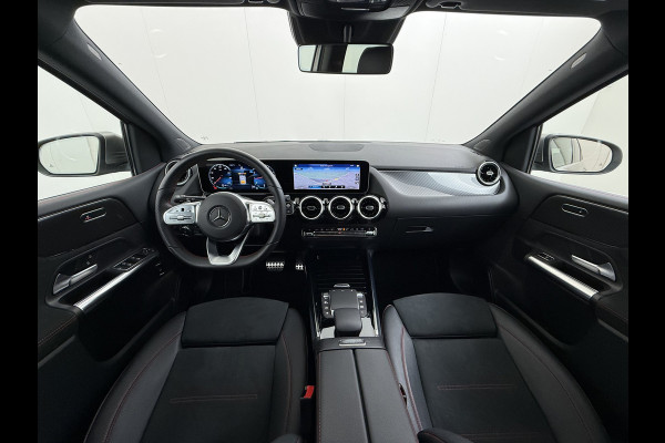 Mercedes-Benz B-Klasse 180 AMG line | Trekhaak Camera
