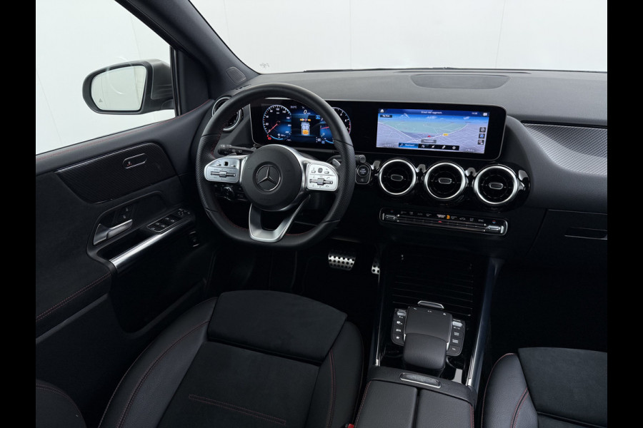 Mercedes-Benz B-Klasse 180 AMG line | Trekhaak Camera