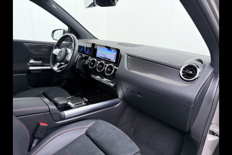 Mercedes-Benz B-Klasse 180 AMG line | Trekhaak Camera