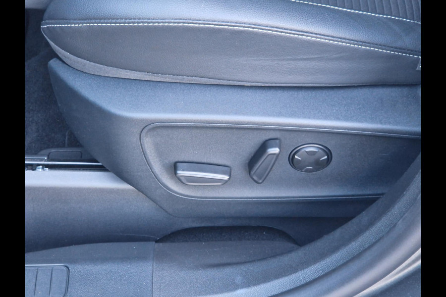Ford Kuga 2.5 PHEV Titanium X | AGR-stoelen | Panoramadak | Winter Pack | Adaptive cruise control | Camera voor en achter