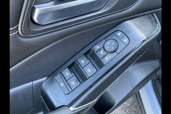 Nissan QASHQAI 1.3 MHEV N-Connecta Pano 360° Trekhaak Adaptive Cruise